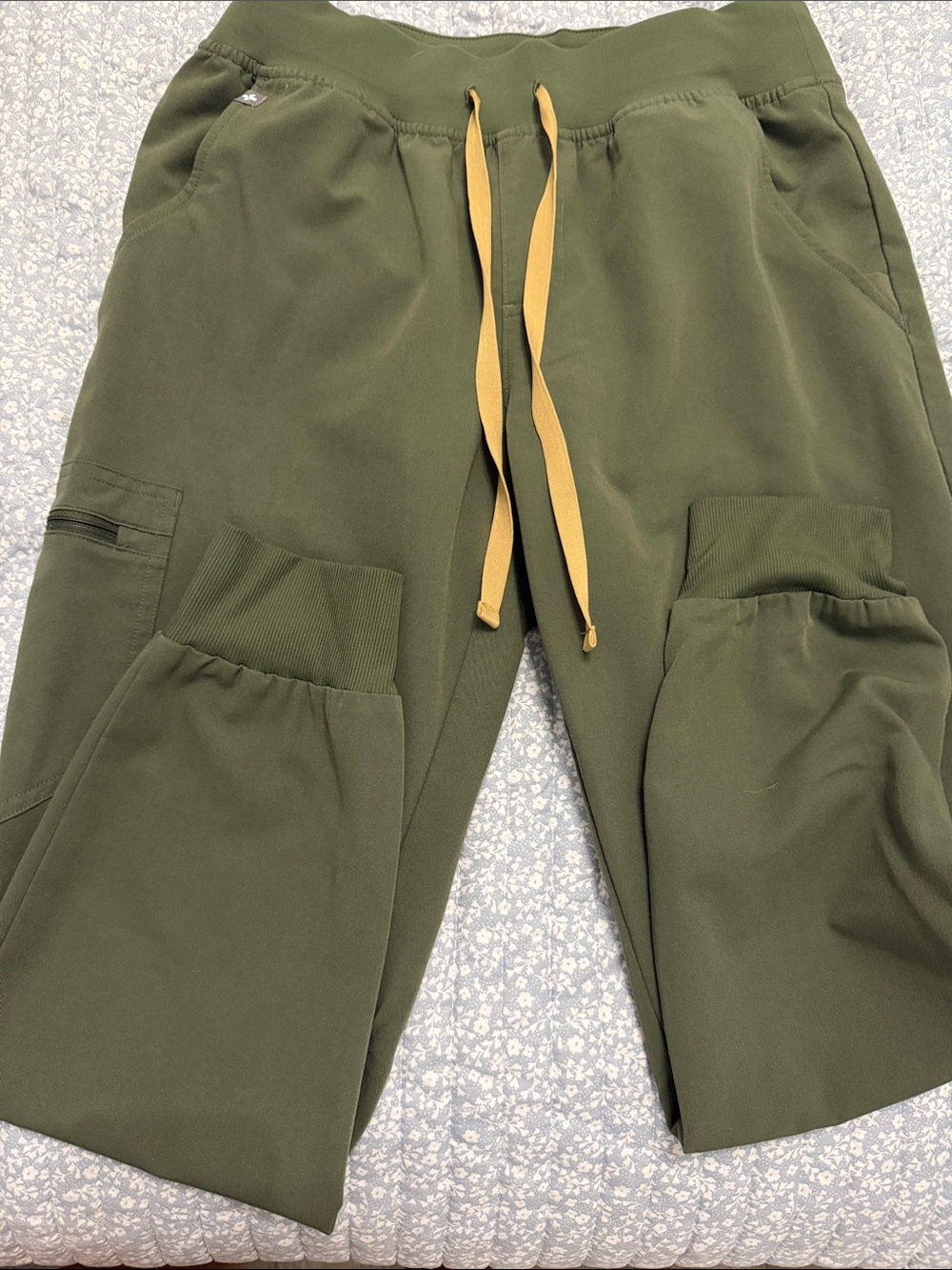 Women’s Olive Green Drawstring Scrub Jogger Pants
